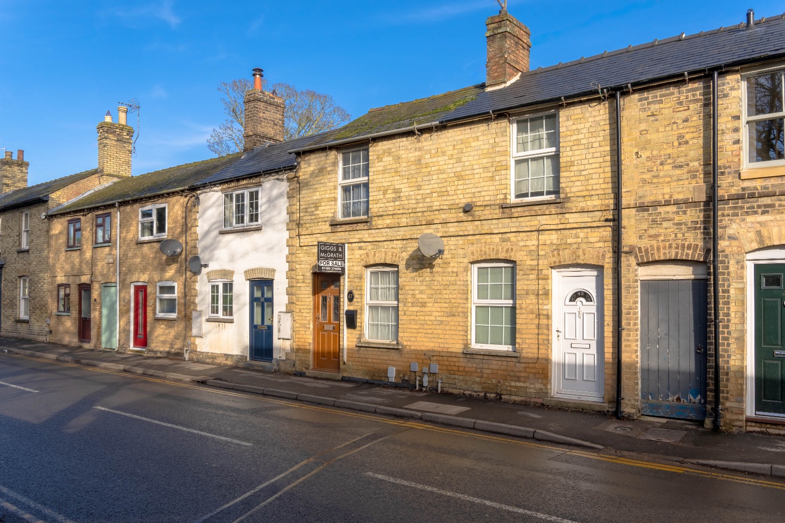 2 bed terraced house for sale in Somersham, Cambridgeshire  - Property Image 1