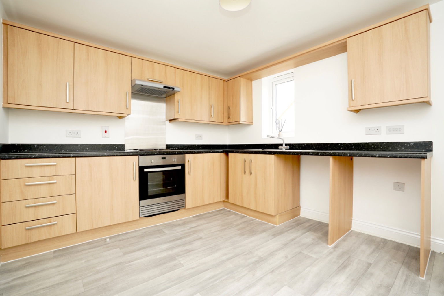 2 bed flat for sale in Cromwell Drive, Huntingdon 2