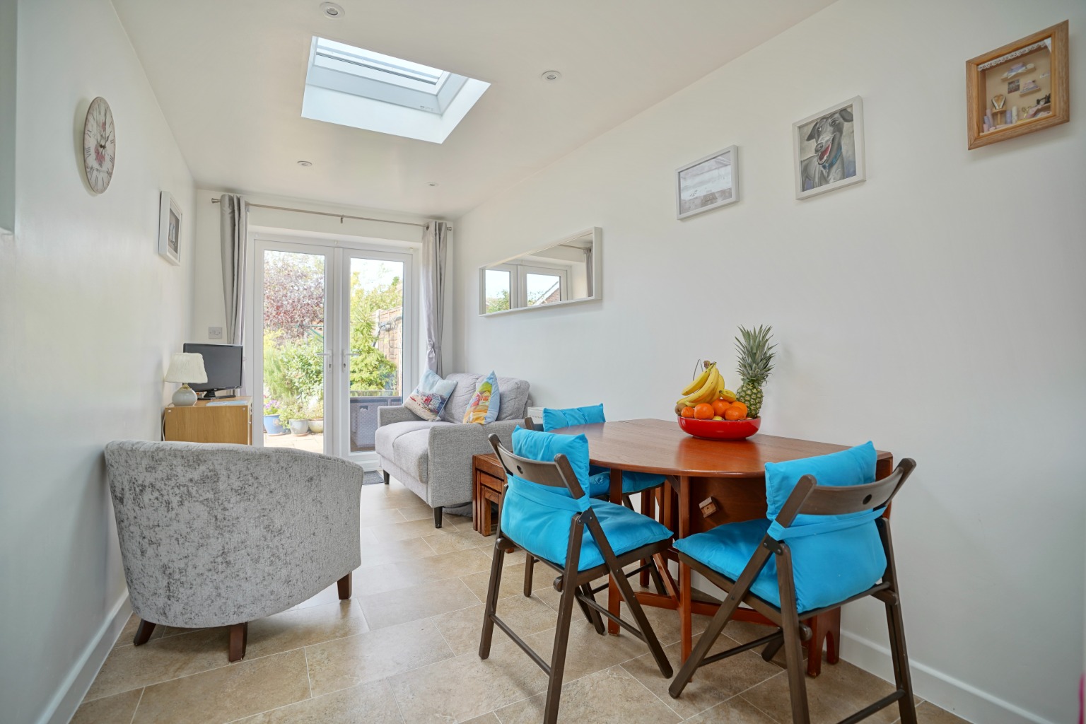 2 bed bungalow for sale in Headlands, Huntingdon  - Property Image 8