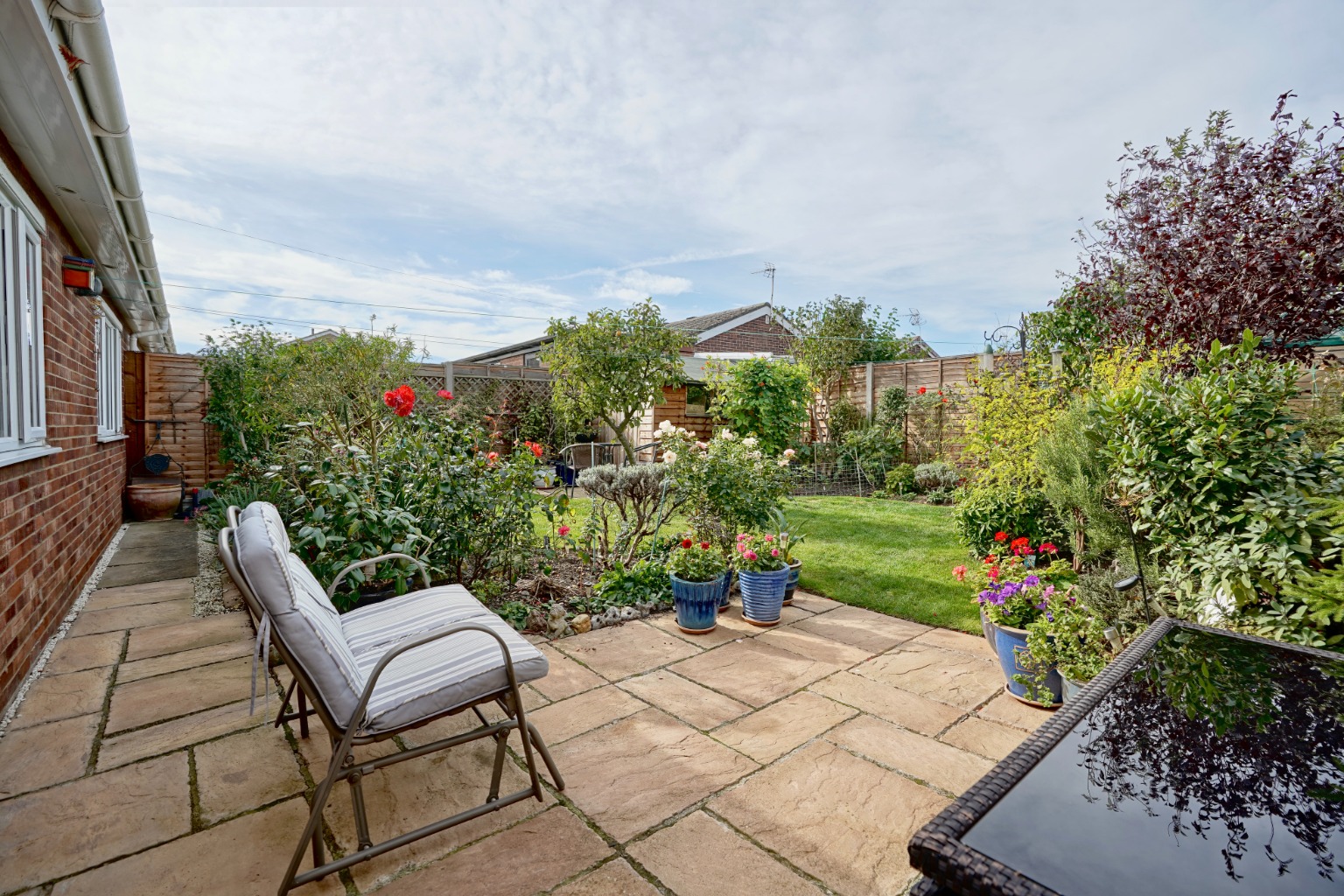 2 bed bungalow for sale in Headlands, Huntingdon  - Property Image 13