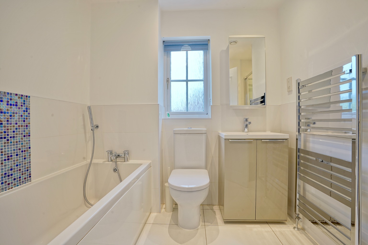 4 bed detached house for sale in Headlands, Huntingdon  - Property Image 16