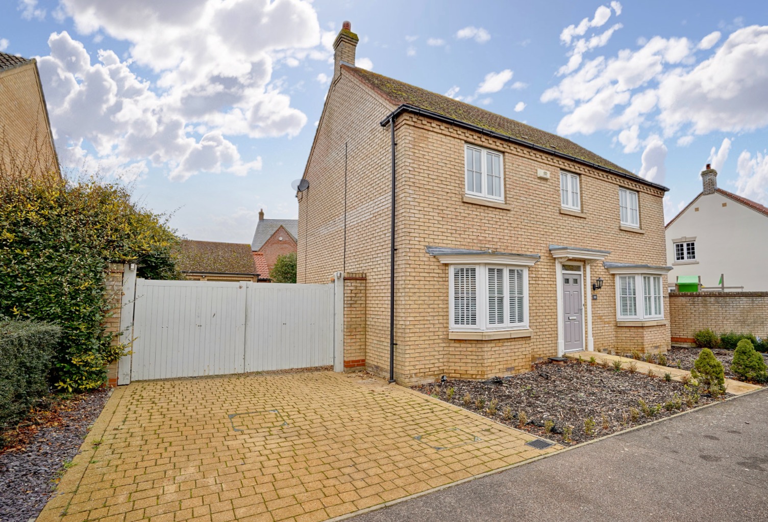 4 bed detached house for sale in Headlands, Huntingdon 16