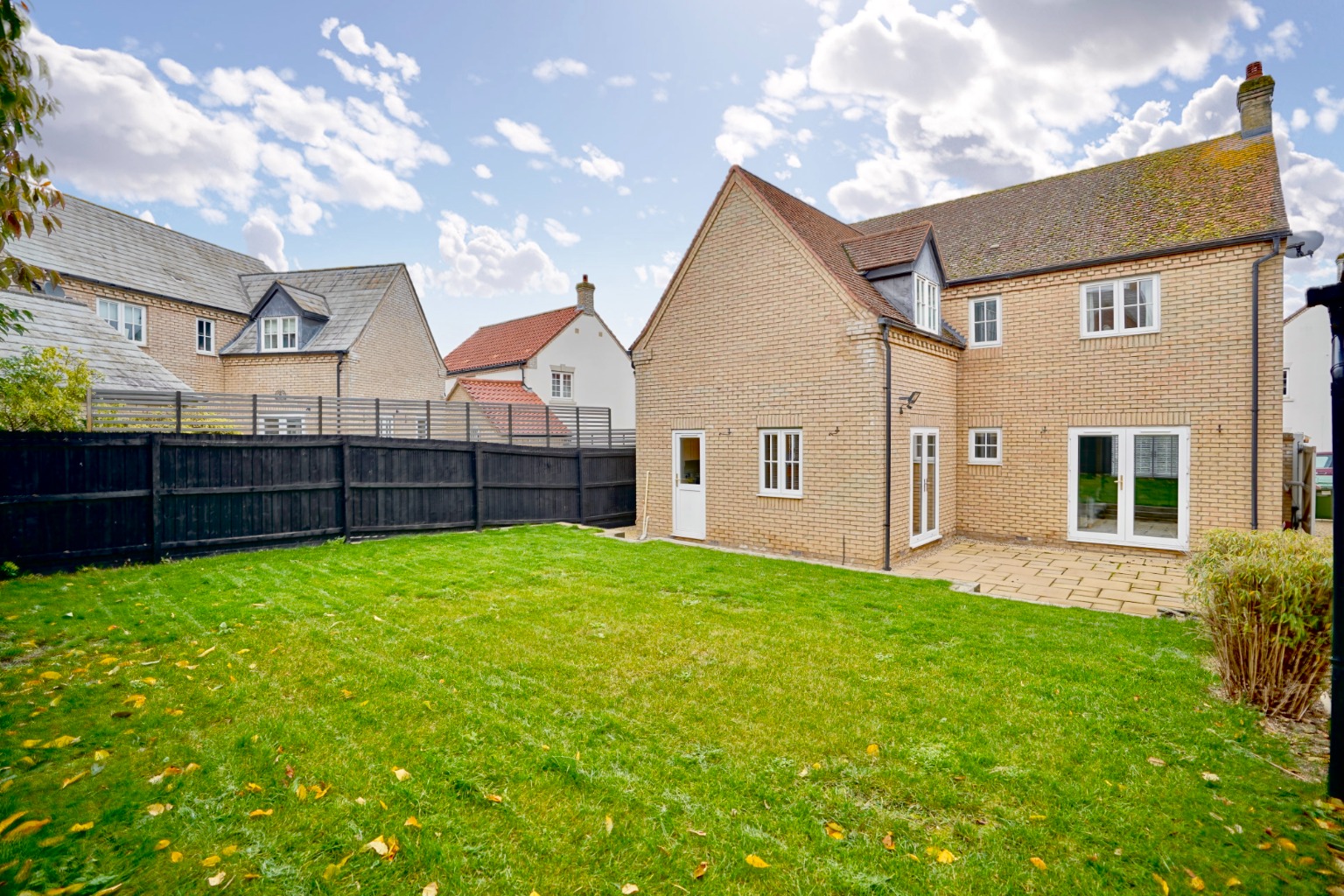 4 bed detached house for sale in Headlands, Huntingdon  - Property Image 18