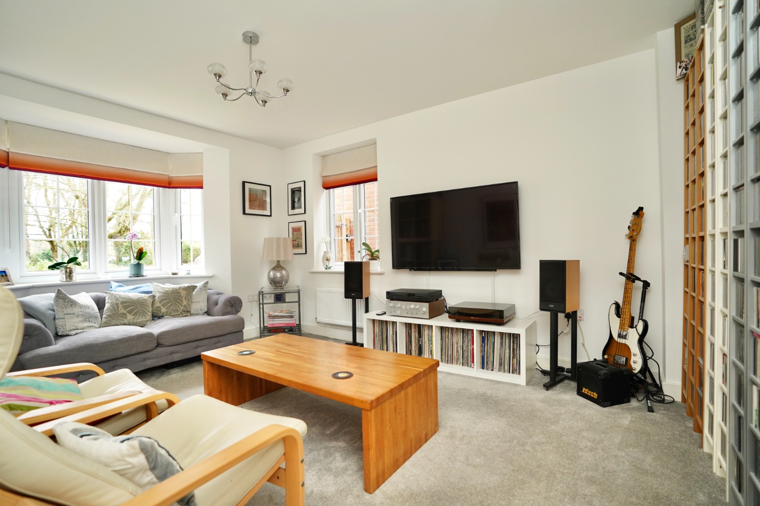 5 bed detached house for sale in Hurricane Close, Huntingdon  - Property Image 5