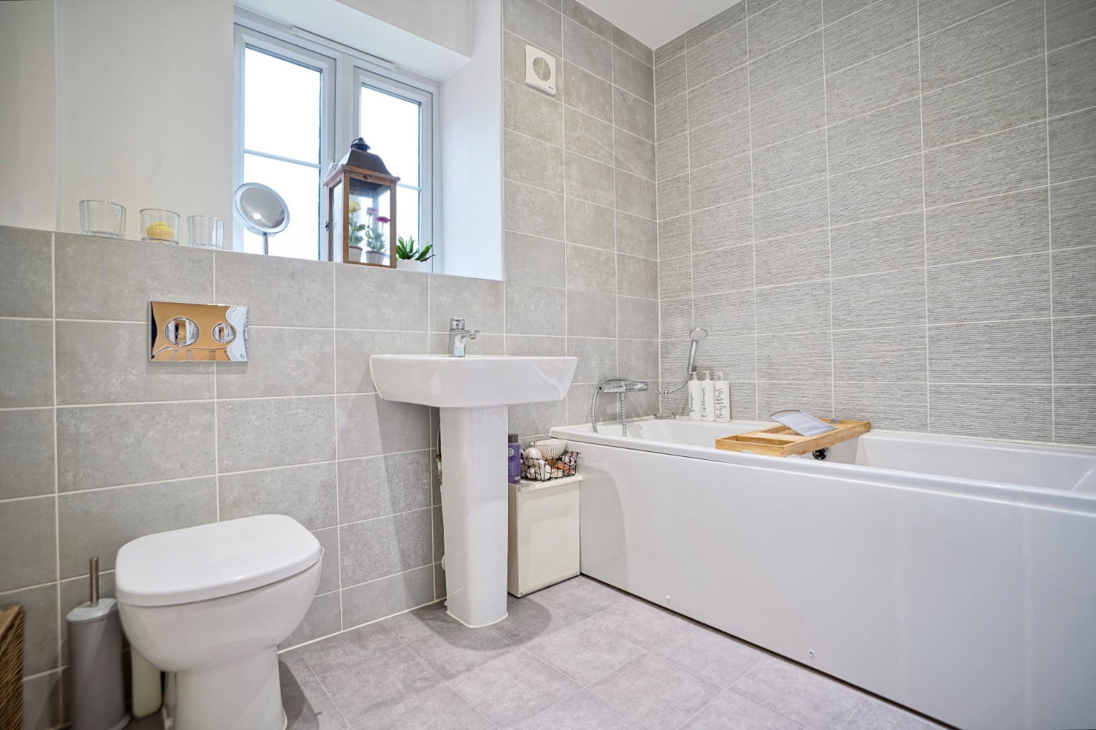 5 bed detached house for sale in Hurricane Close, Huntingdon  - Property Image 16