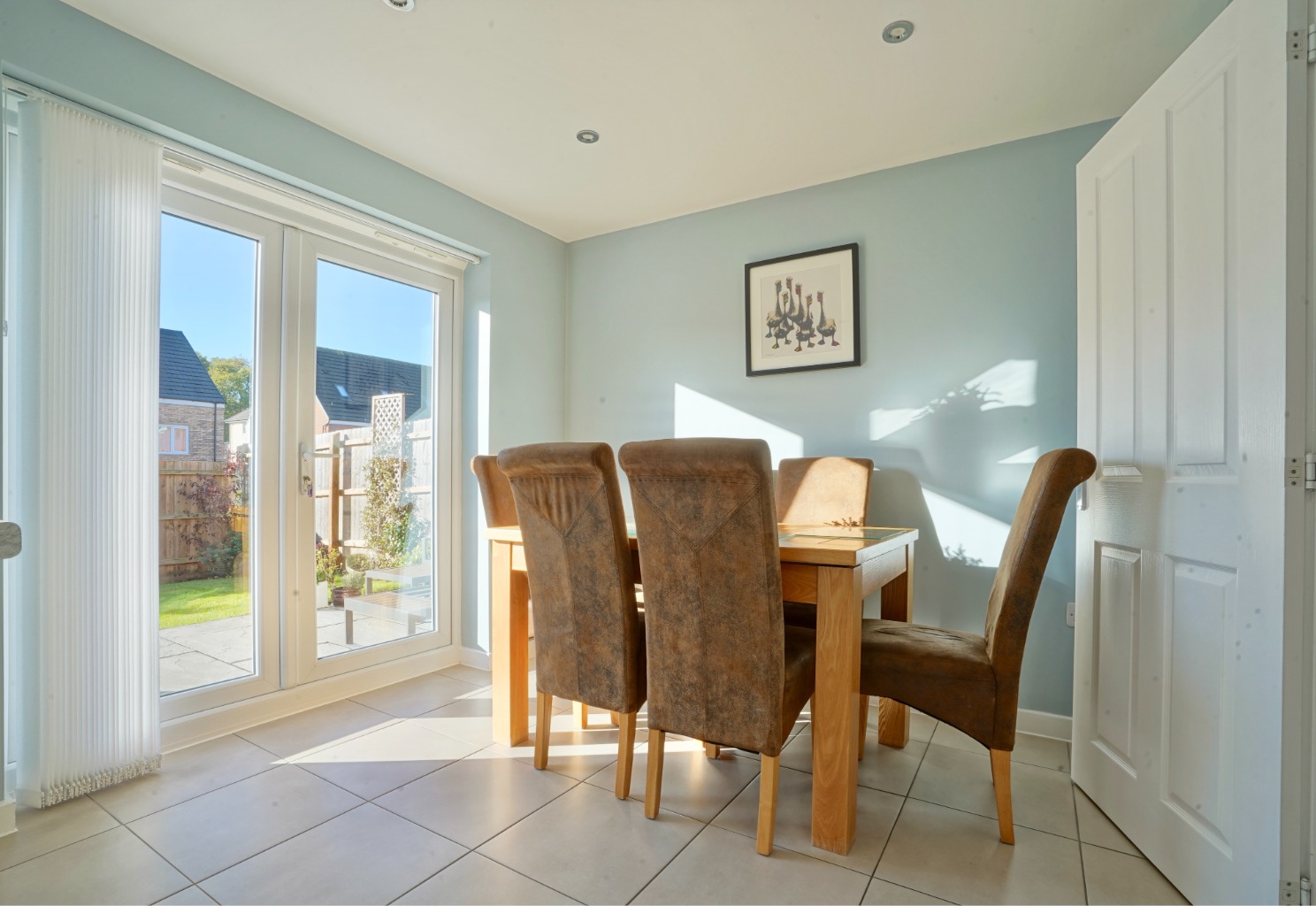 3 bed detached house for sale in Bloomfield Drive, Huntingdon  - Property Image 5
