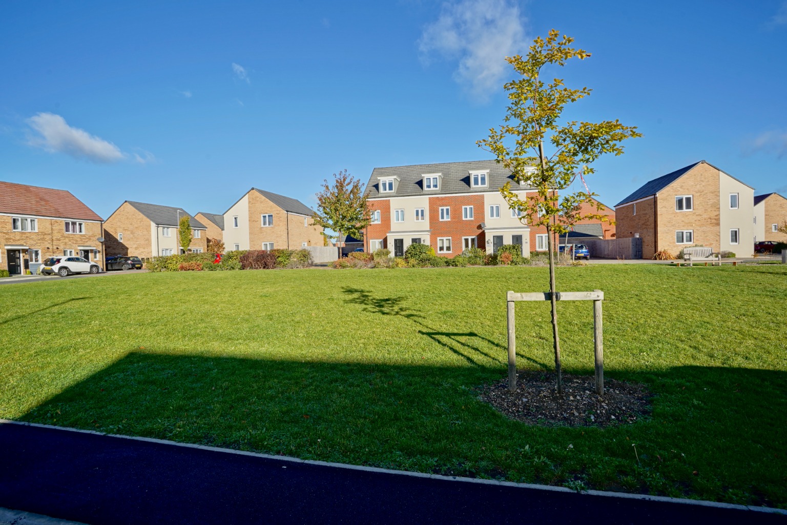 3 bed detached house for sale in Bloomfield Drive, Huntingdon 12