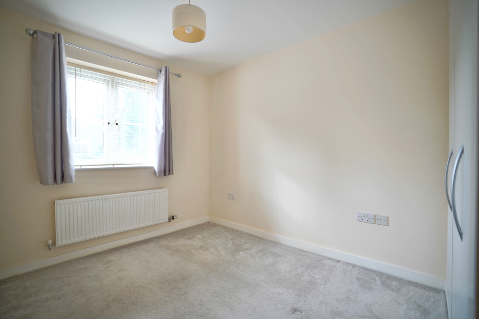 2 bed ground floor flat for sale in North Lodge Drive, Cambridge 6