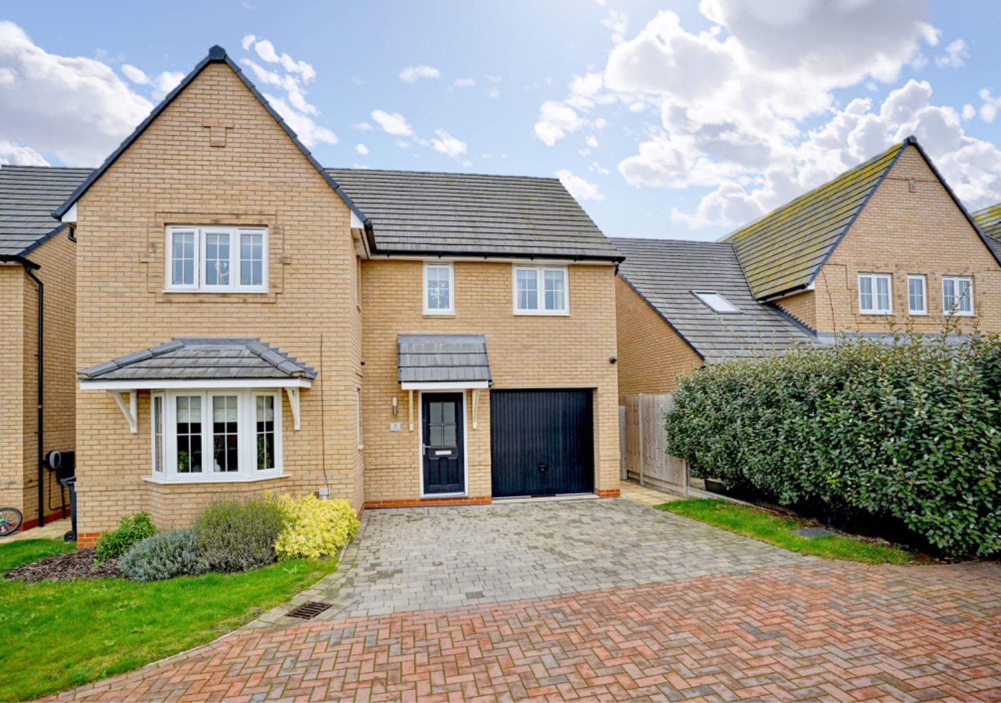 4 bed detached house for sale in Carter Lane, Huntingdon - Property Image 1