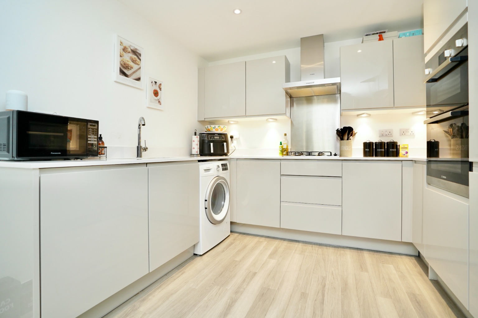 3 bed terraced house for sale in Central Avenue, Cambridgeshire  - Property Image 8