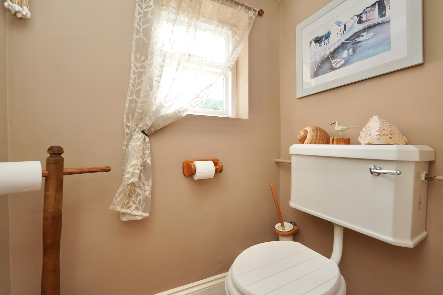 4 bed semi-detached house for sale in High Street, Huntingdon  - Property Image 15