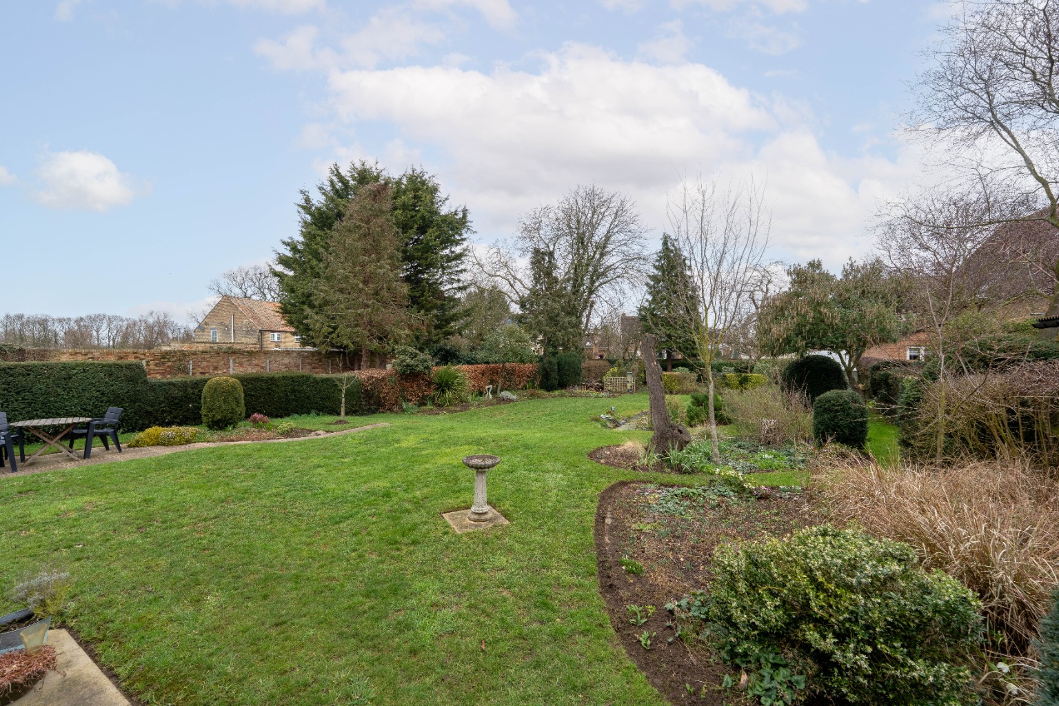 4 bed link detached house for sale in Great North Road, Huntingdon  - Property Image 23