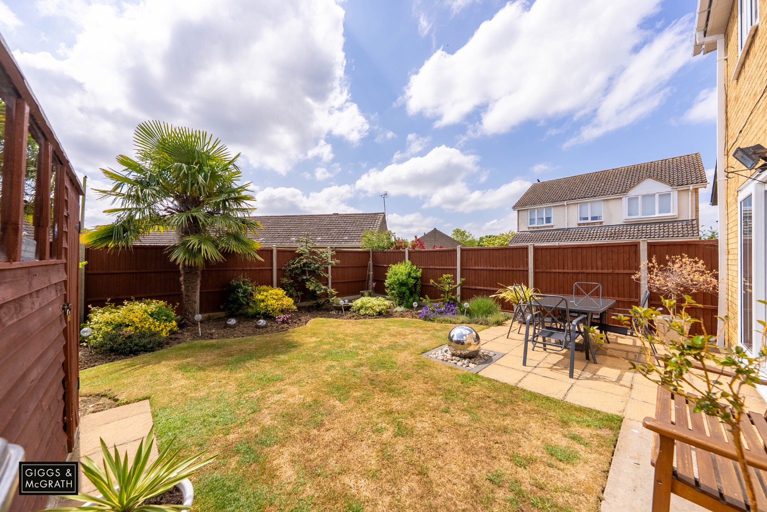 3 bed link detached house for sale in Hillfield, Huntingdon 13