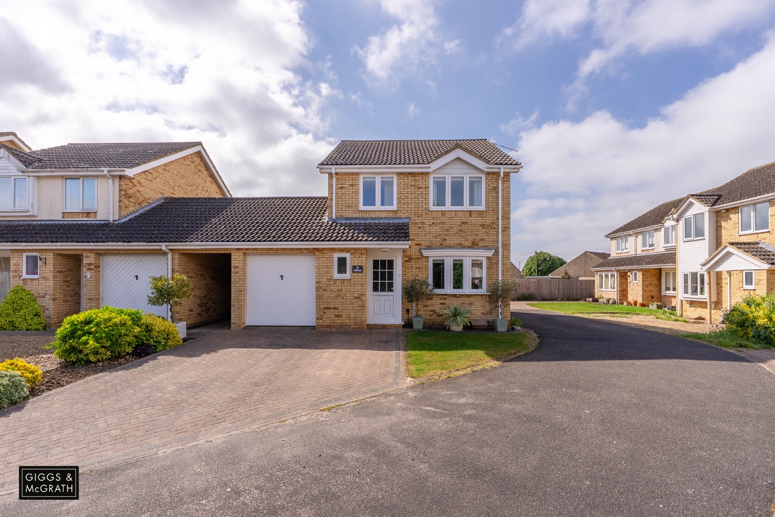 3 bed link detached house for sale in Hillfield, Huntingdon  - Property Image 17