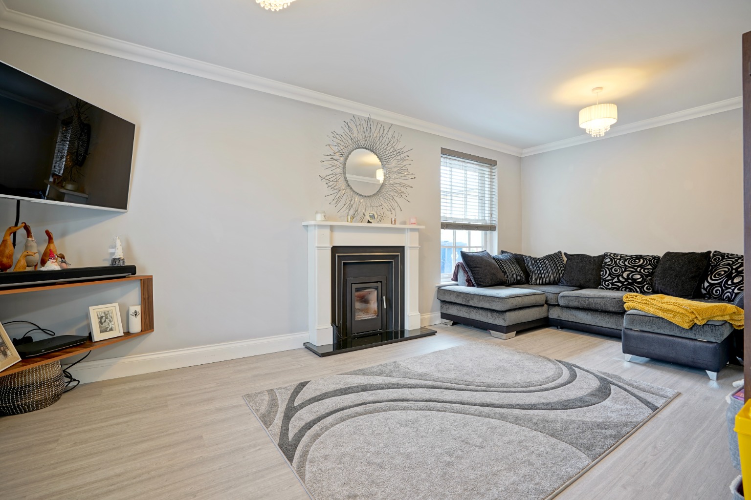 4 bed link detached house for sale in Horsfall Road, Cambridgeshire  - Property Image 3