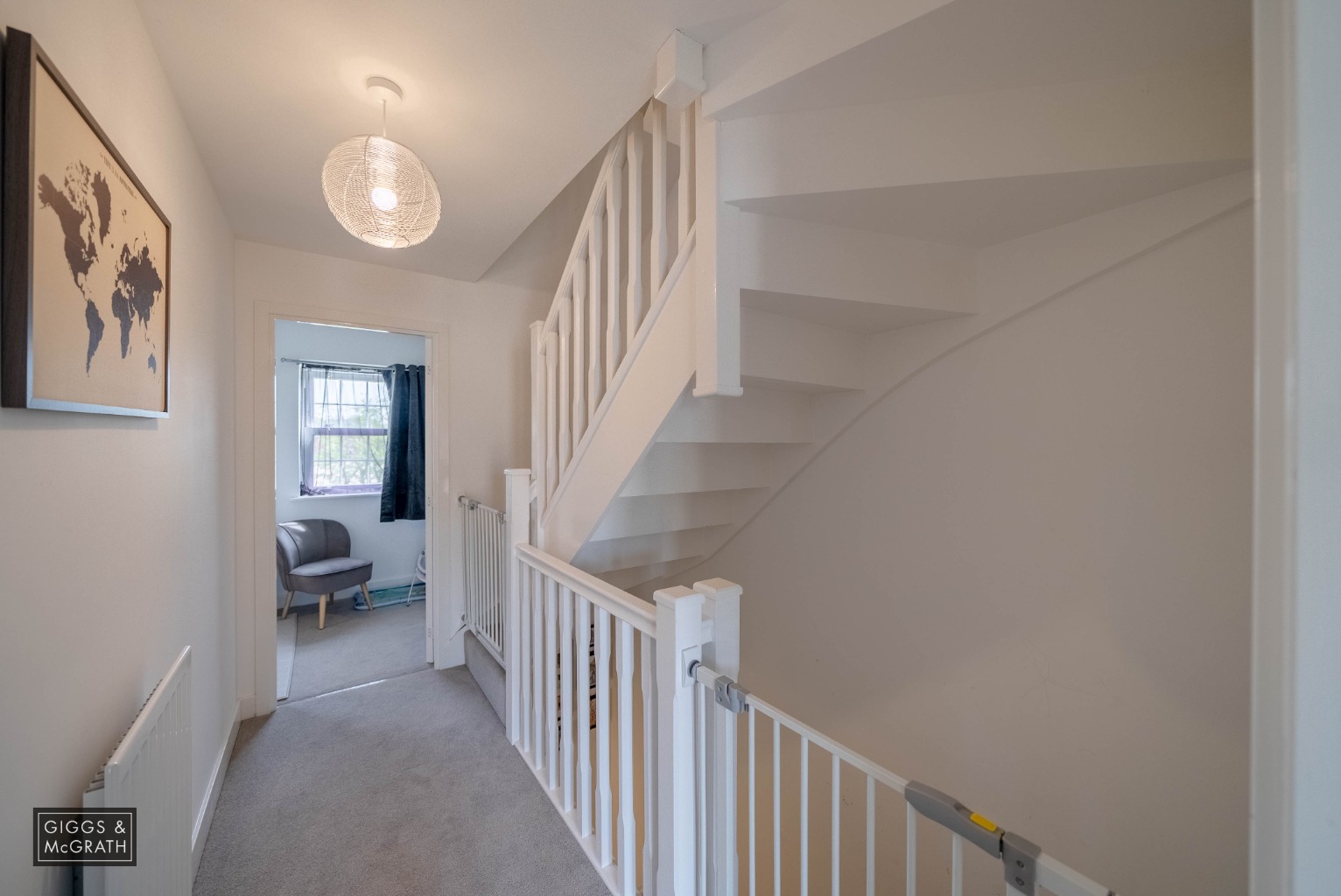 4 bed end of terrace house for sale in Central Avenue, Cambridgeshire 3