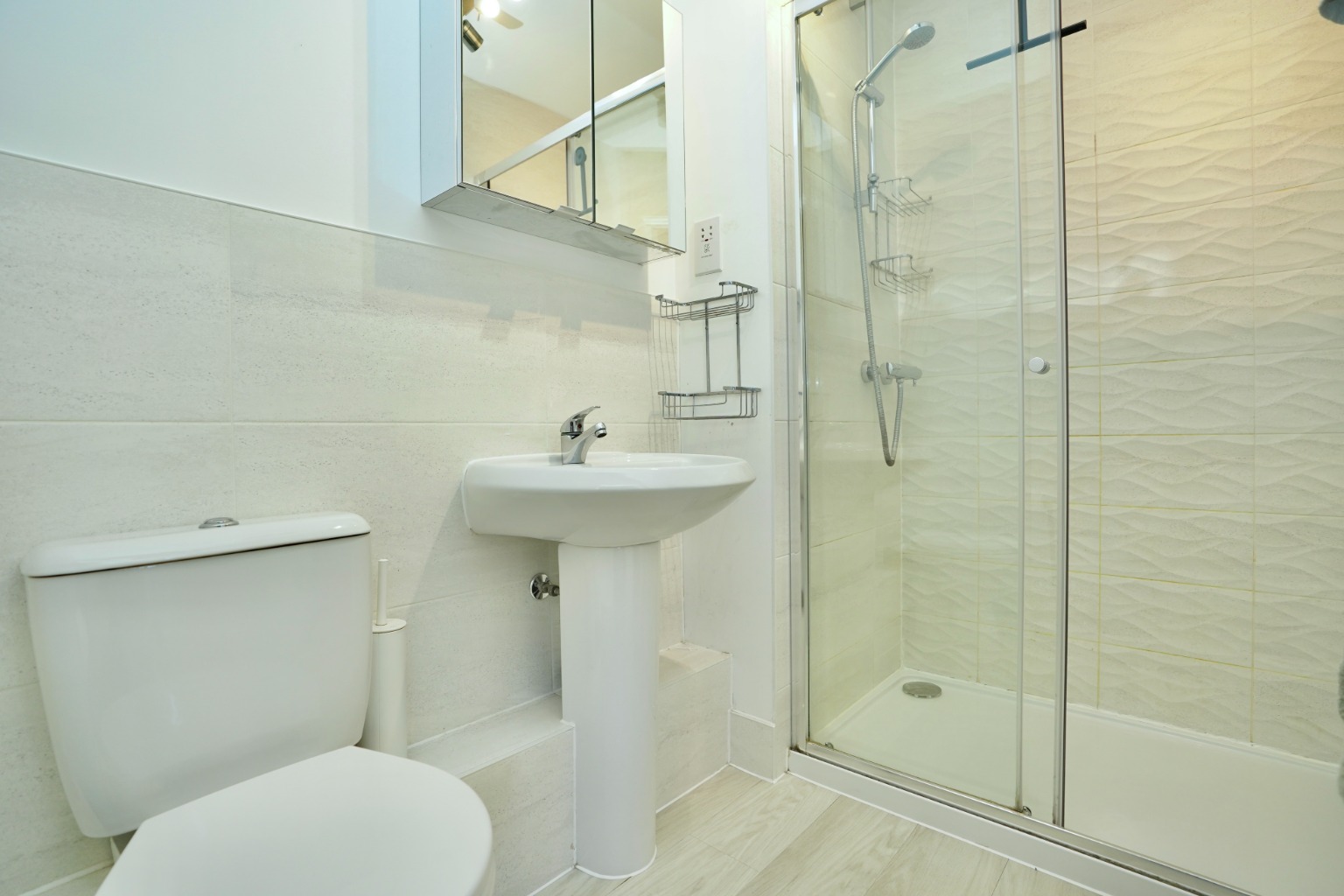 5 bed semi-detached house for sale in Badger Way, Huntingdon  - Property Image 5