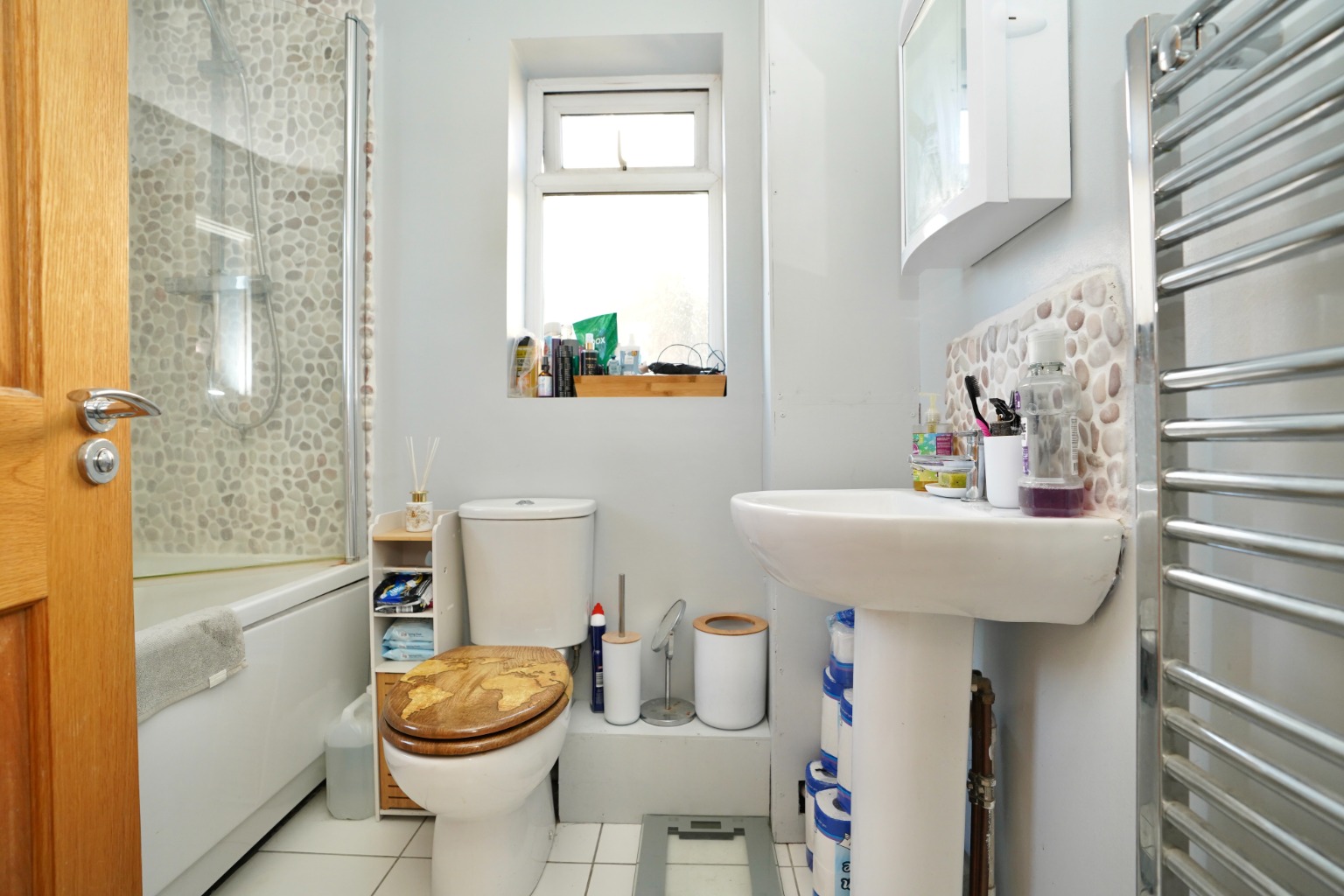 3 bed detached house for sale in Elizabethan Way, Huntingdon 5