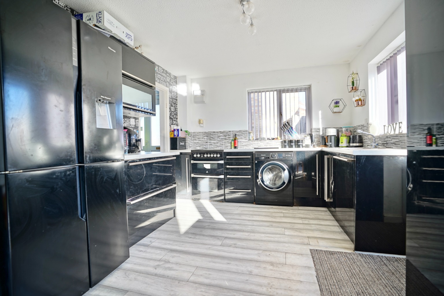 3 bed detached house for sale in Elizabethan Way, Huntingdon  - Property Image 2