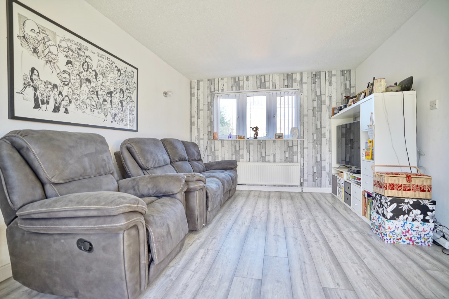 3 bed detached house for sale in Elizabethan Way, Huntingdon  - Property Image 3