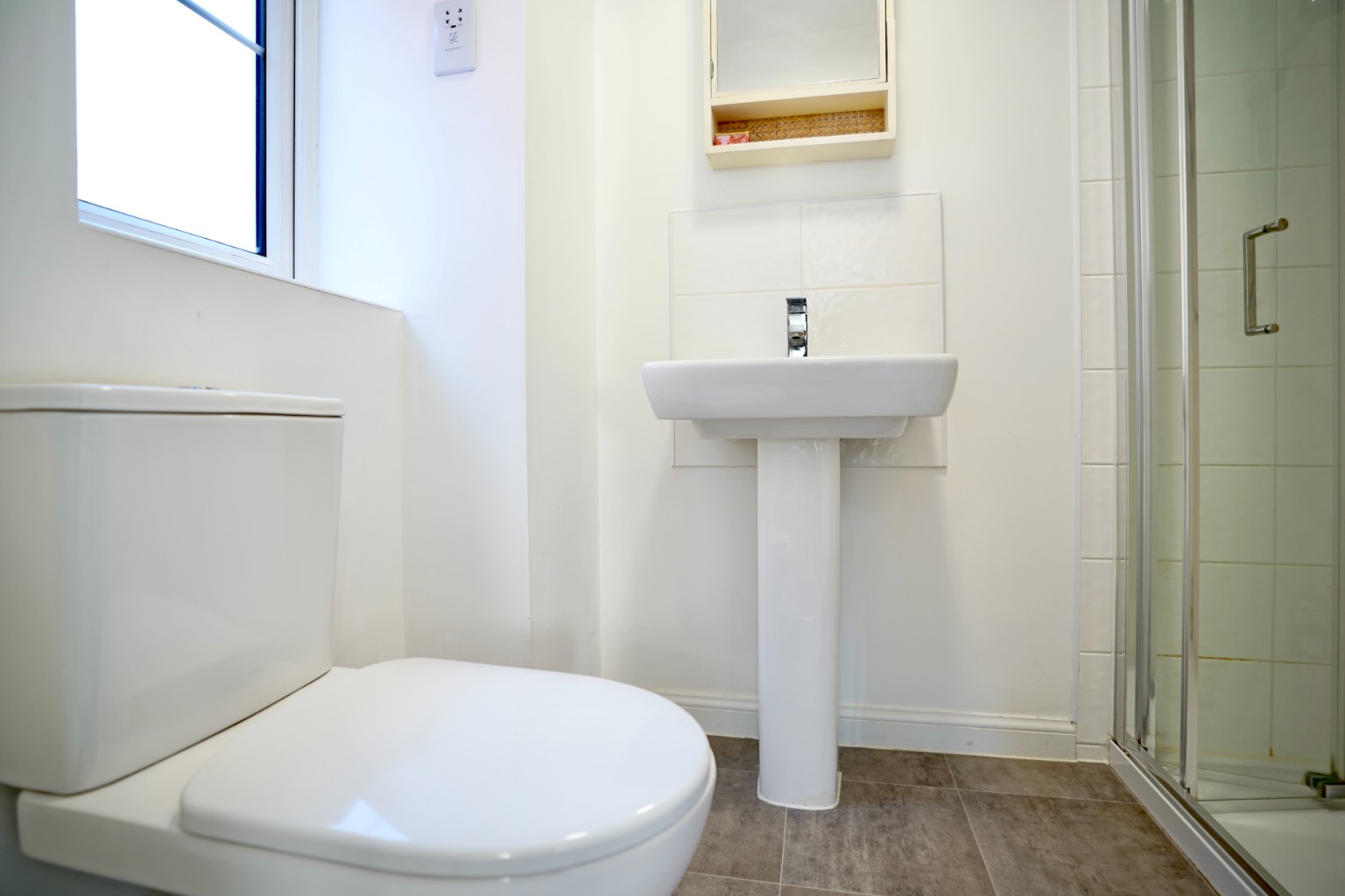 3 bed semi-detached house for sale in Brownlow Road, St. Ives  - Property Image 11