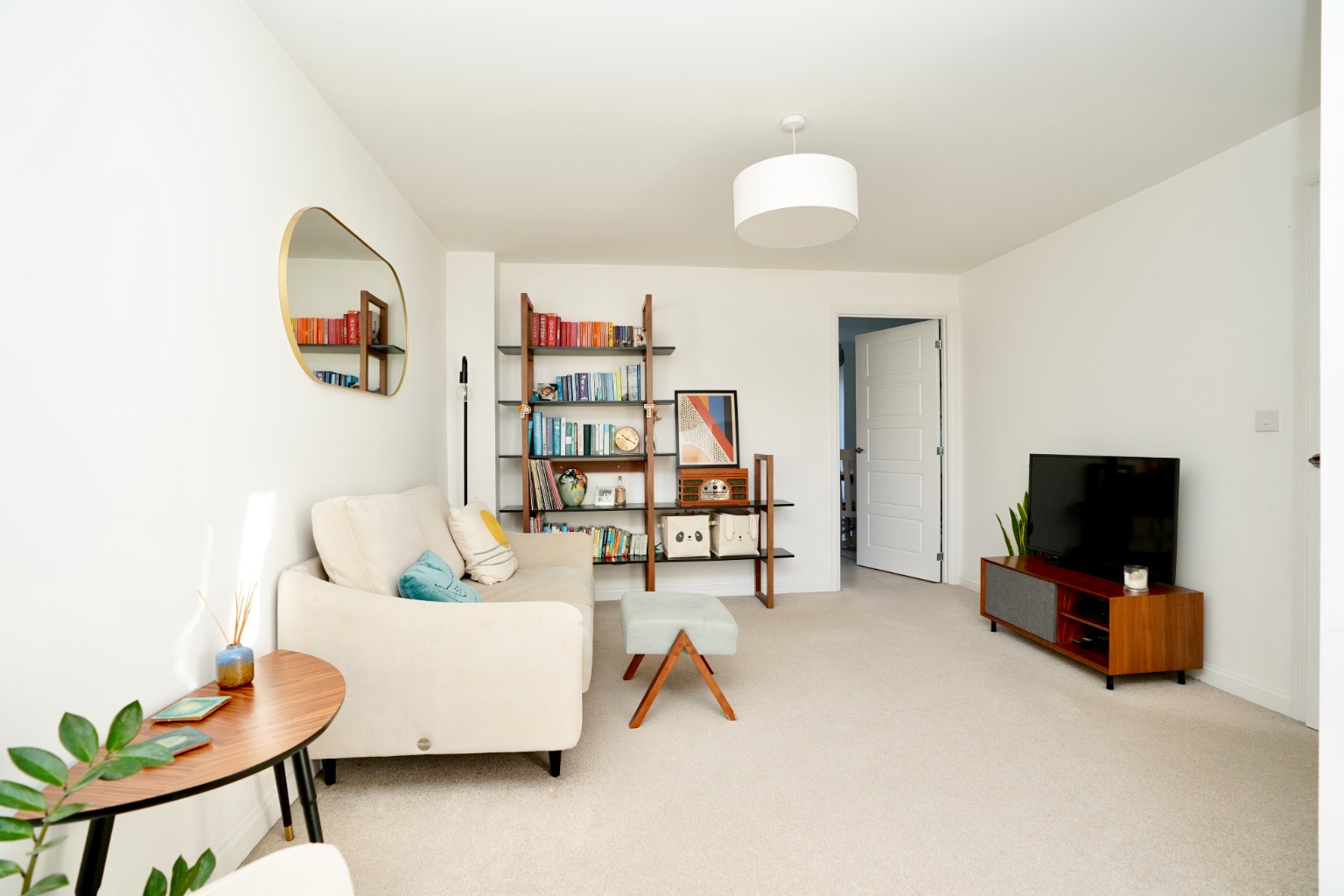 3 bed semi-detached house for sale in Brownlow Road, St. Ives  - Property Image 3