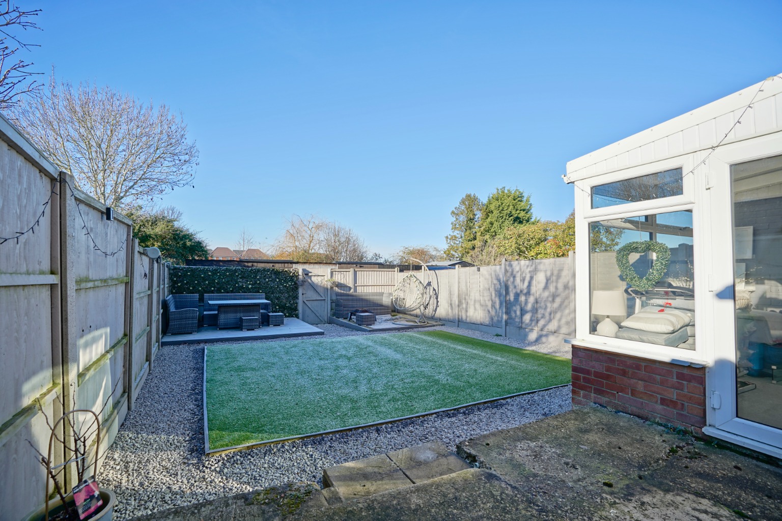 3 bed end of terrace house for sale in Park Road, Huntingdon 12