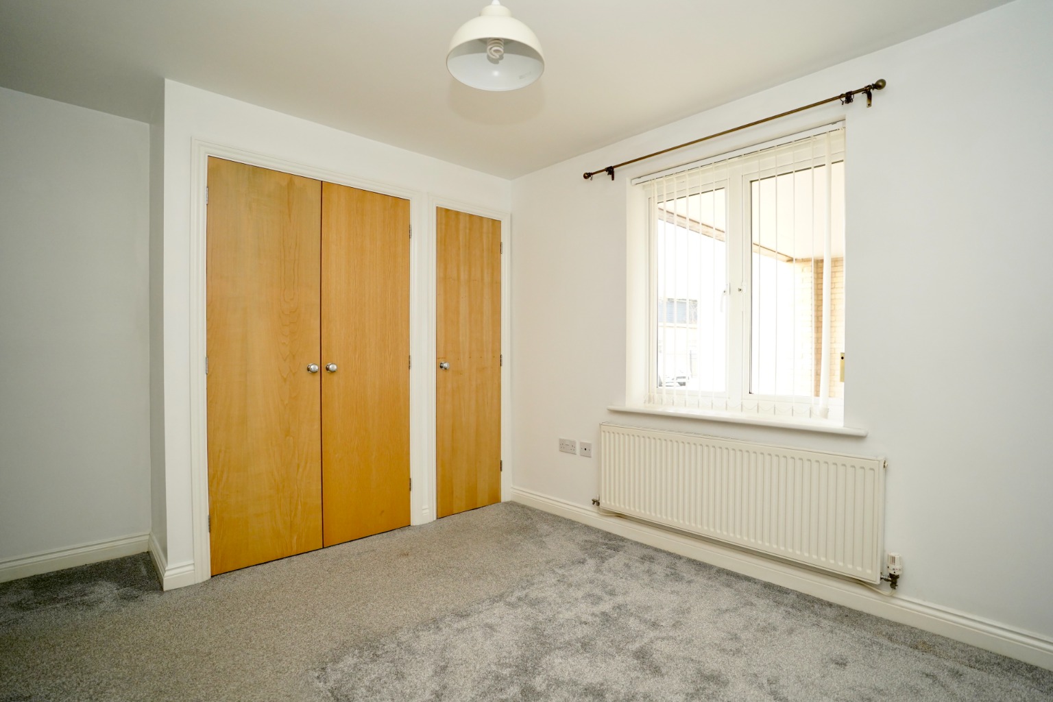 2 bed flat for sale in Leas Close, St. Ives  - Property Image 5