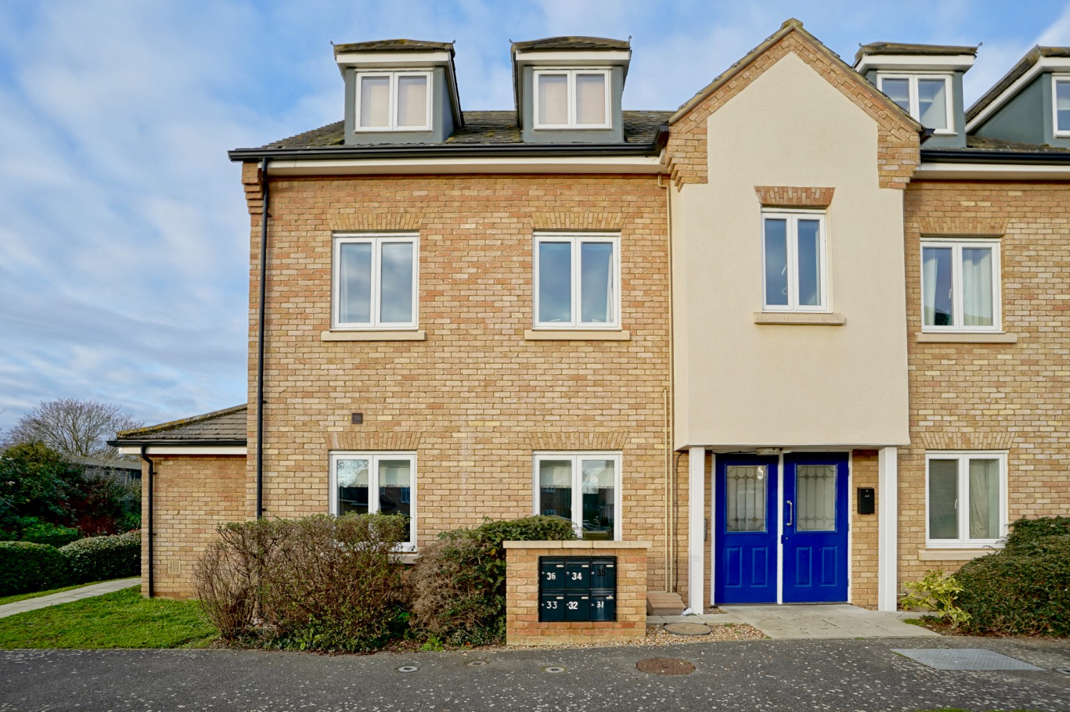 2 bed flat for sale in Leas Close, St. Ives, PE27