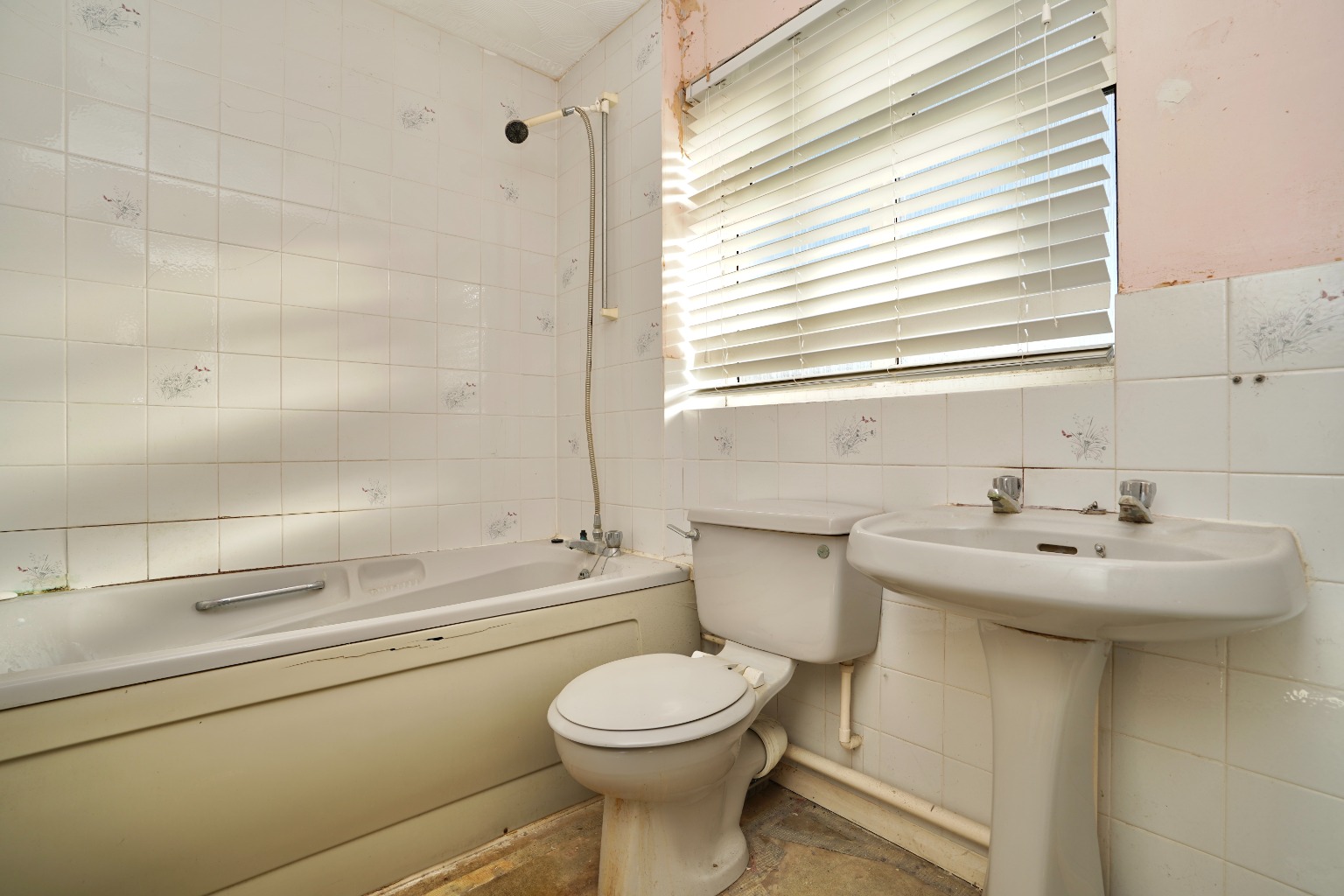 4 bed detached house for sale in Crowhill, Huntingdon  - Property Image 11