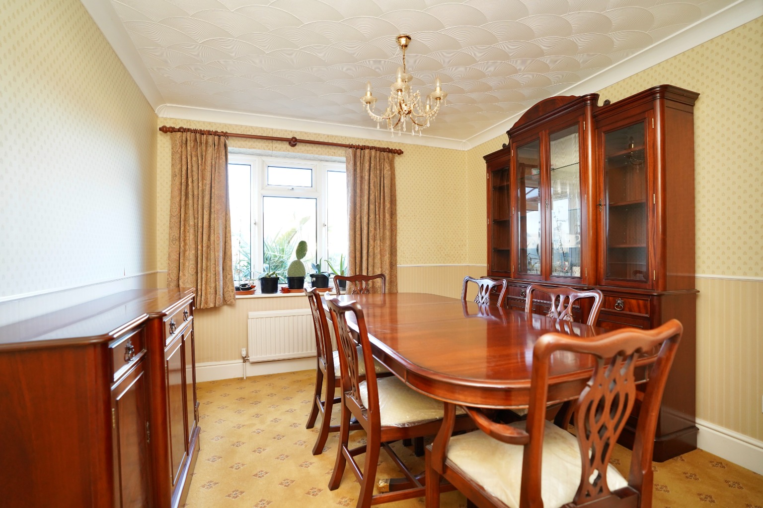 4 bed detached house for sale in Crowhill, Huntingdon  - Property Image 4