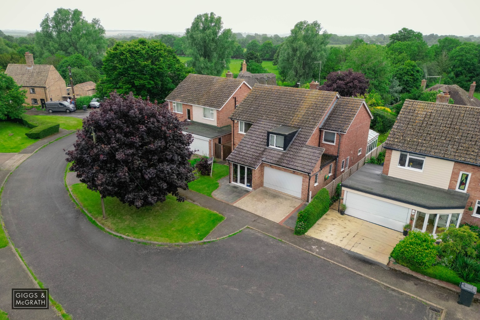 4 bed detached house for sale in Old Glebe, Huntingdon  - Property Image 2