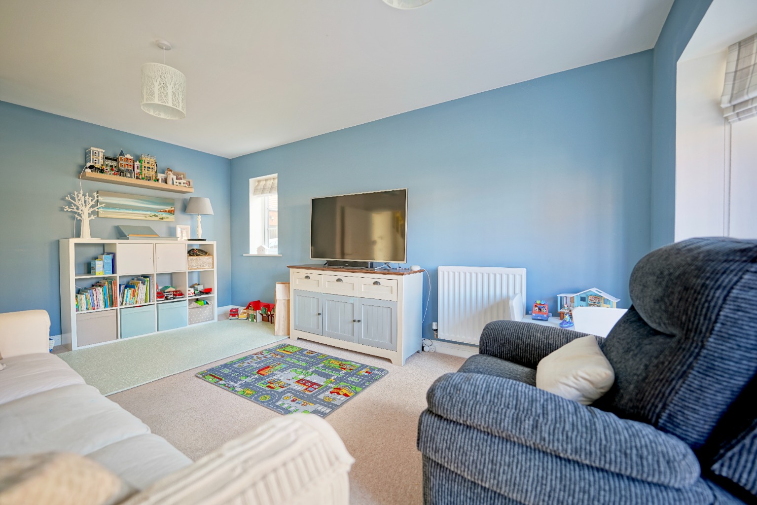3 bed semi-detached house for sale in Hetley Close, Cambridgeshire  - Property Image 3