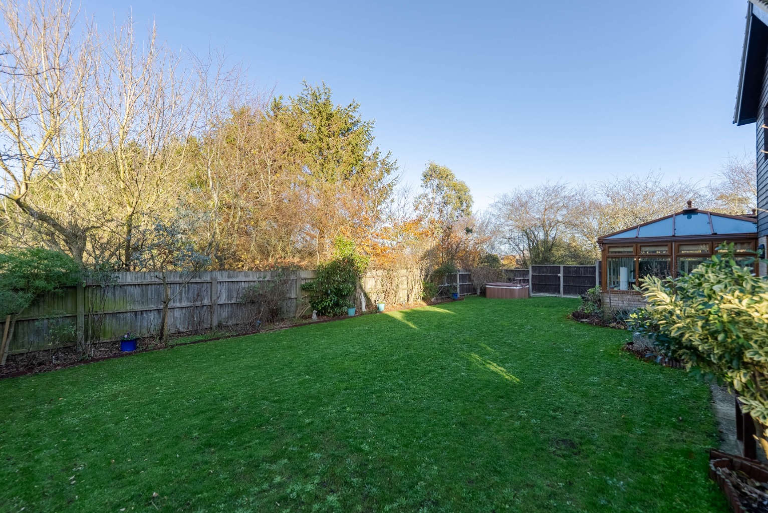 5 bed detached house for sale in Moat Close, Huntingdon 25