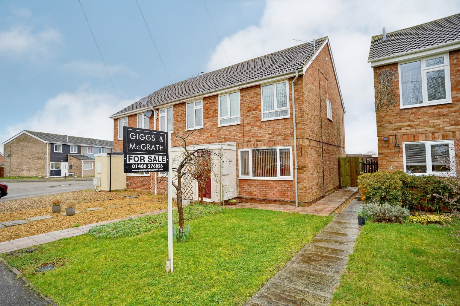 3 bed end of terrace house for sale in Elizabeth Way, Huntingdon  - Property Image 1