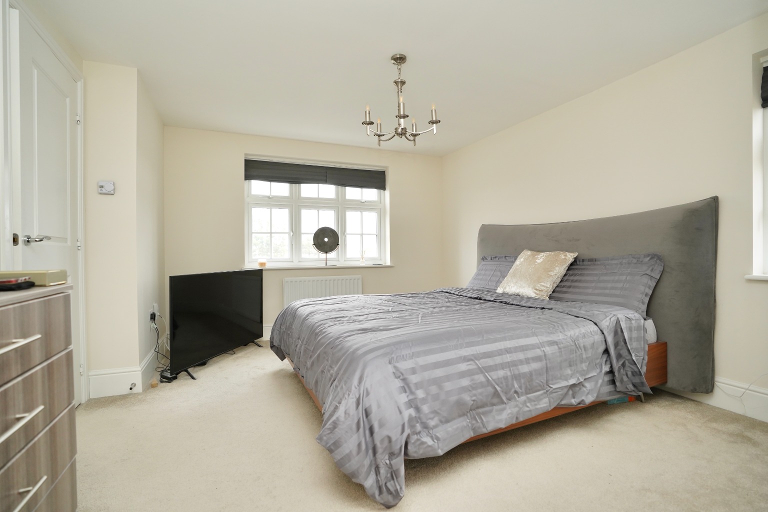 5 bed detached house for sale in Swynford Road, Huntingdon  - Property Image 6