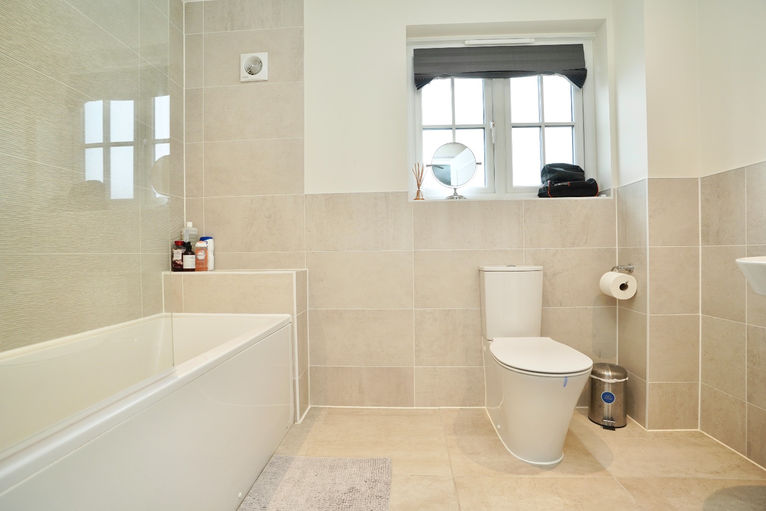 5 bed detached house for sale in Swynford Road, Huntingdon 9