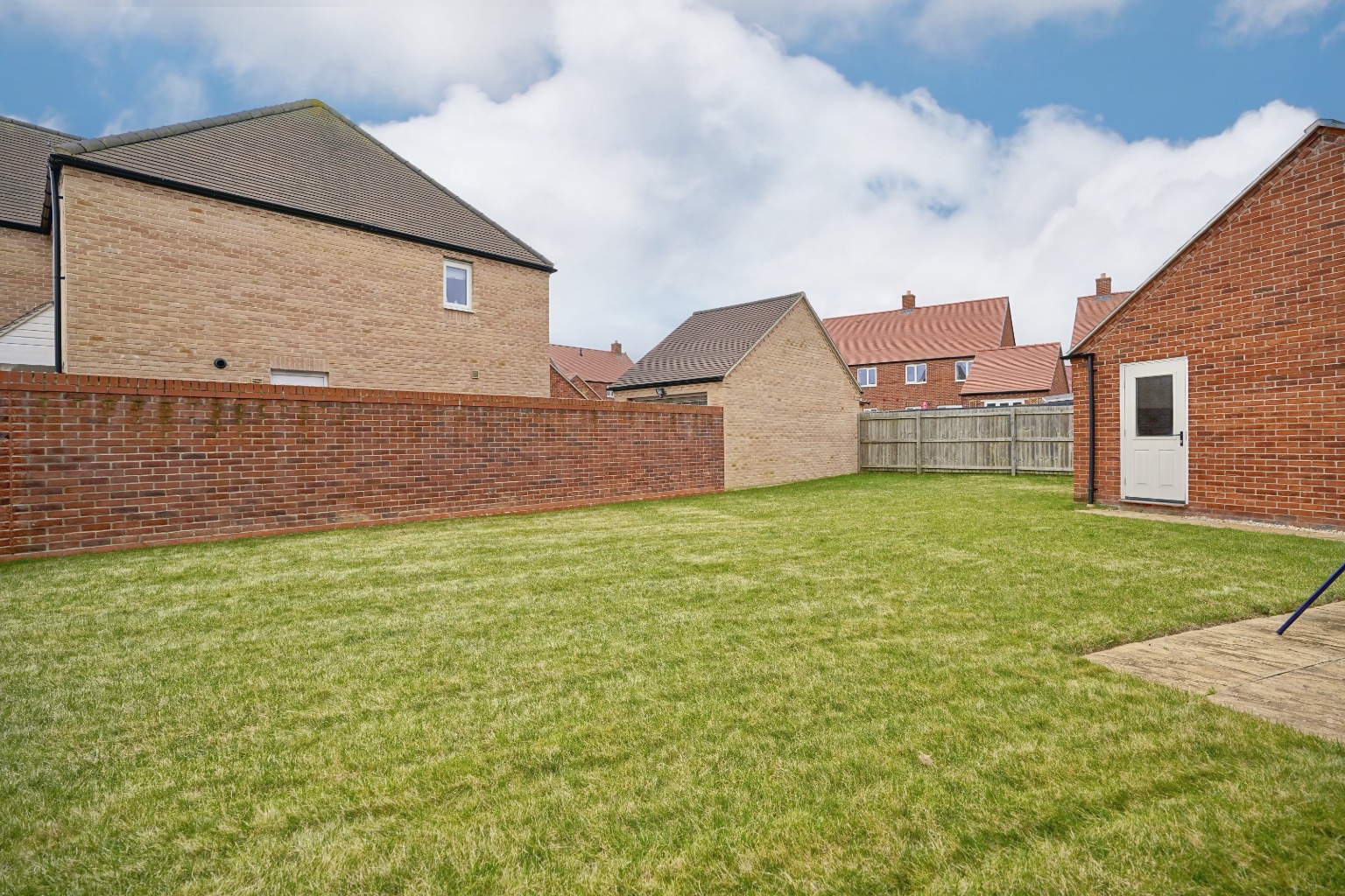 5 bed detached house for sale in Swynford Road, Huntingdon  - Property Image 5