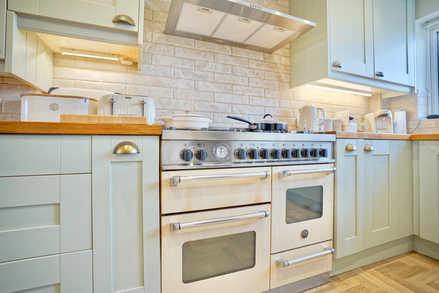 3 bed end of terrace house for sale in Dunholt Way, Huntingdon 7