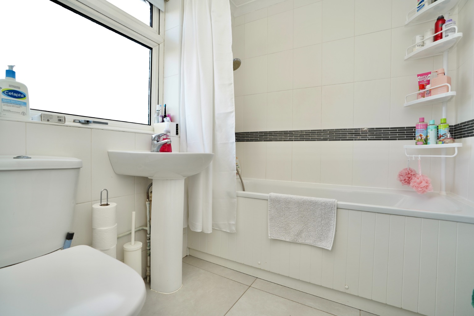 3 bed end of terrace house for sale in Dunholt Way, Huntingdon  - Property Image 14