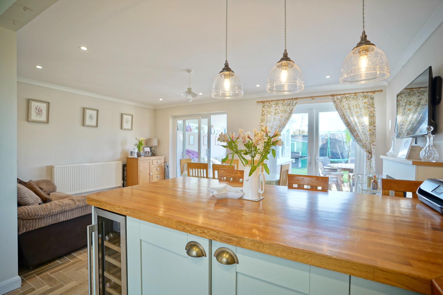 3 bed end of terrace house for sale in Dunholt Way, Huntingdon 6