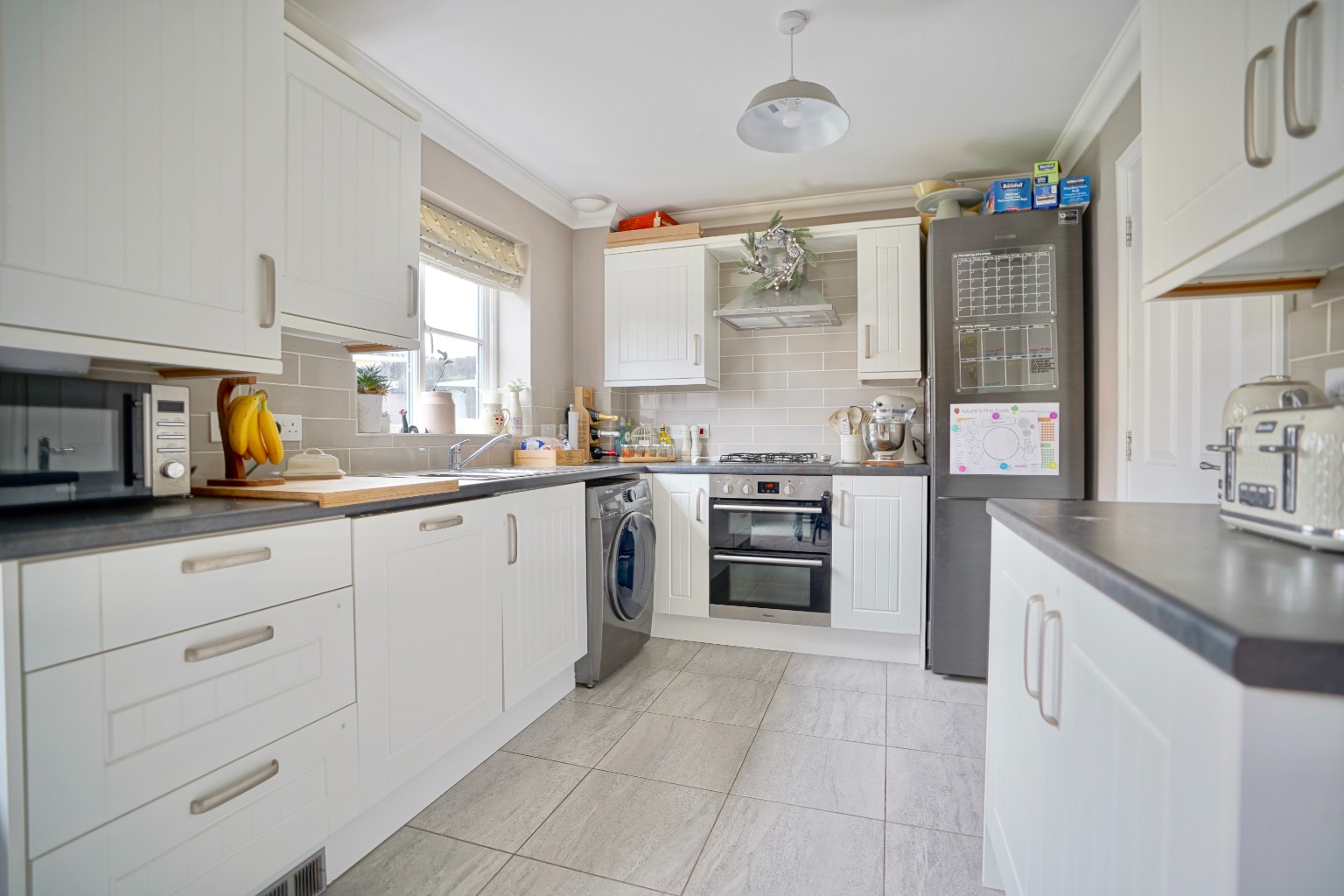 3 bed end of terrace house for sale in Mallory Place, Huntingdon 1