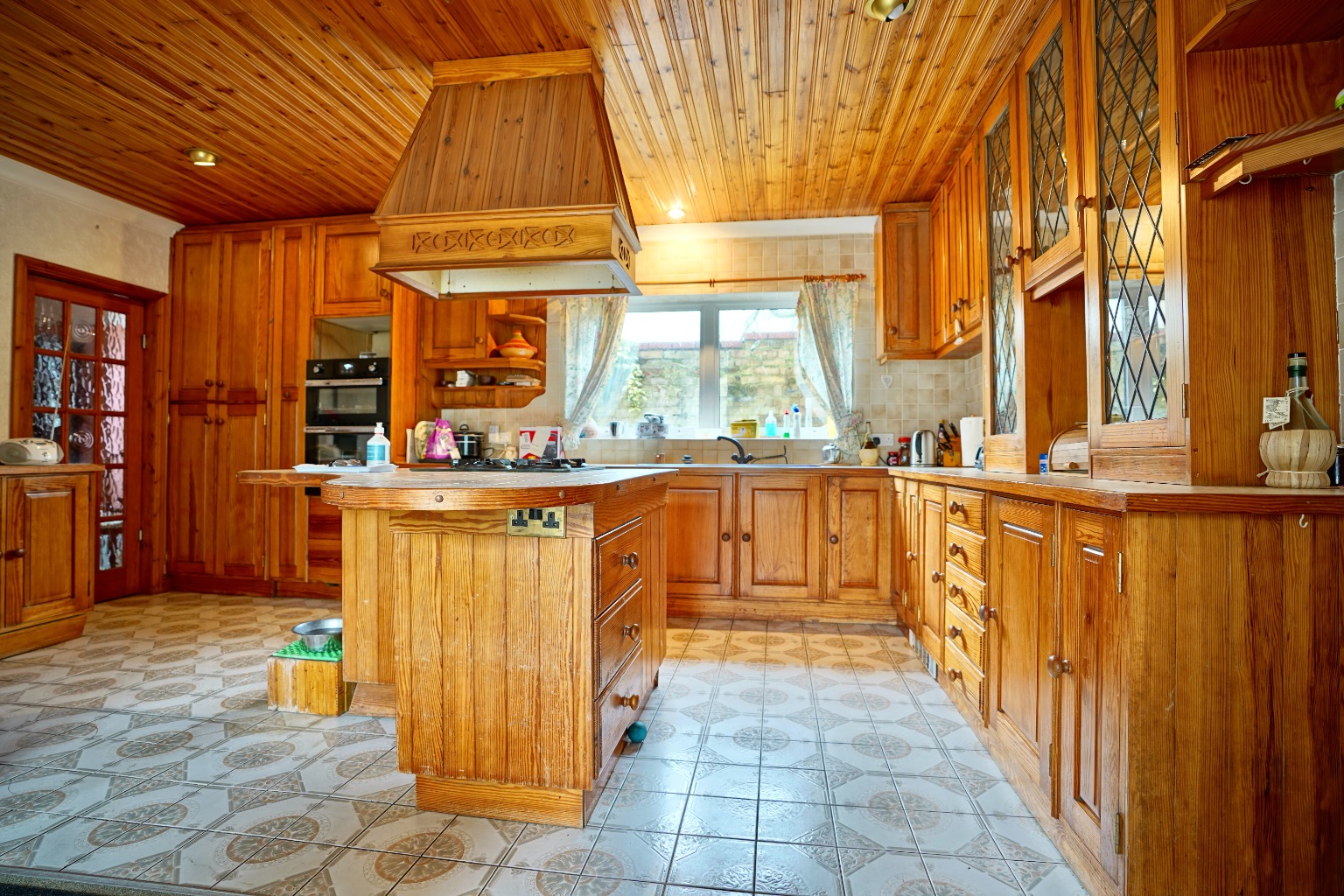 5 bed detached house for sale in High Street, Huntingdon  - Property Image 6