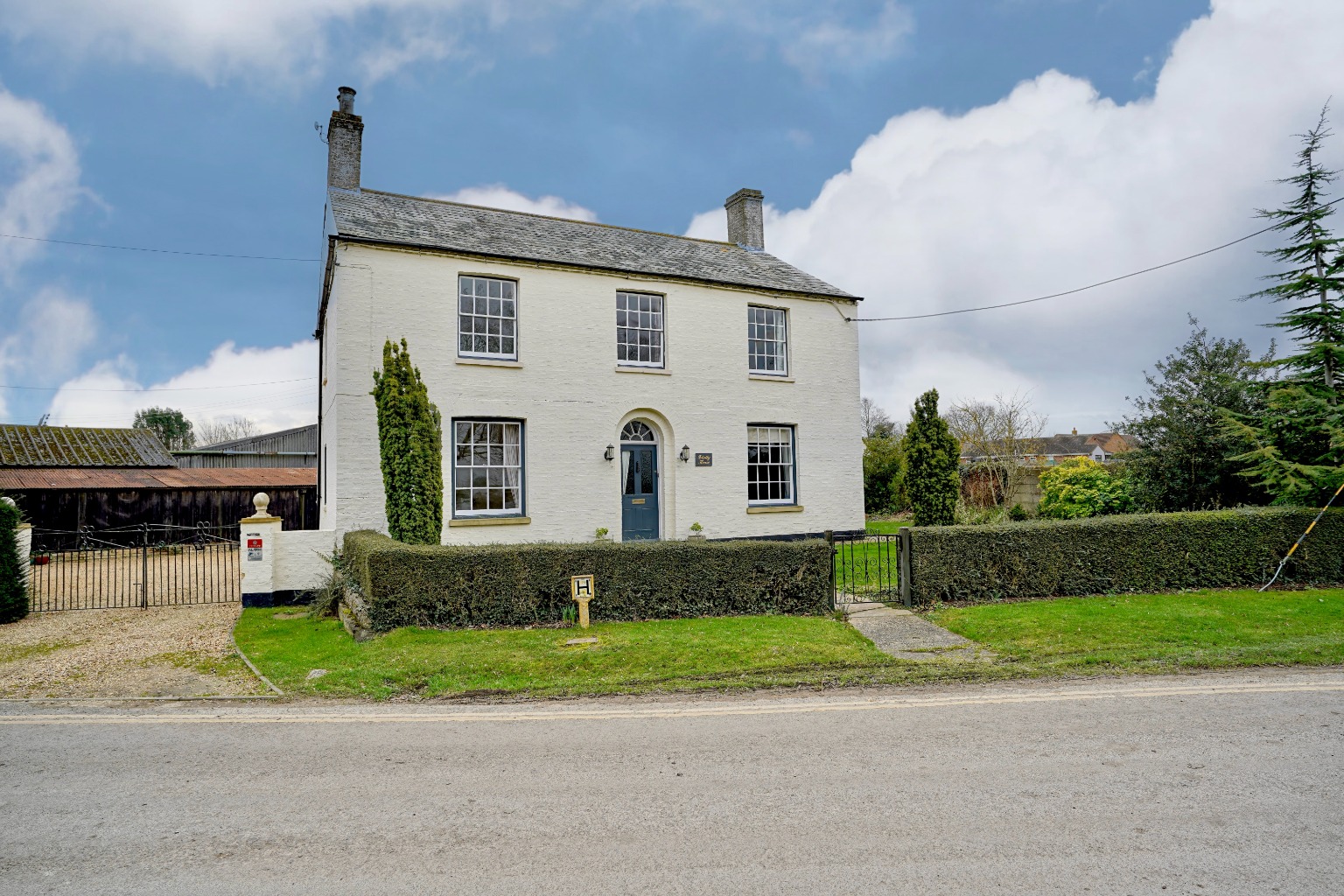 4 bed detached house for sale in Church Street, Huntingdon  - Property Image 1