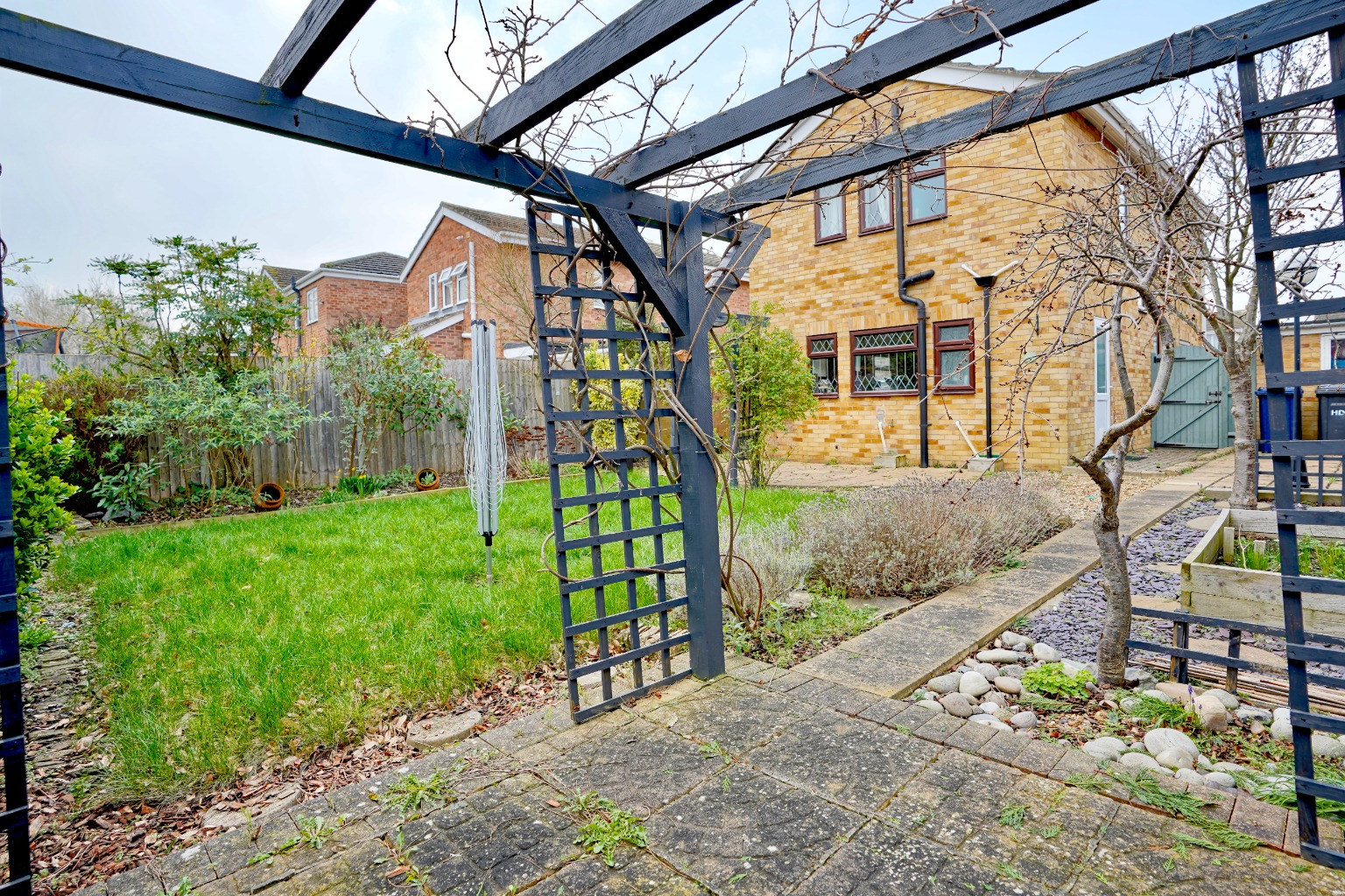 3 bed detached house for sale in Wheatfields, St. Ives  - Property Image 14
