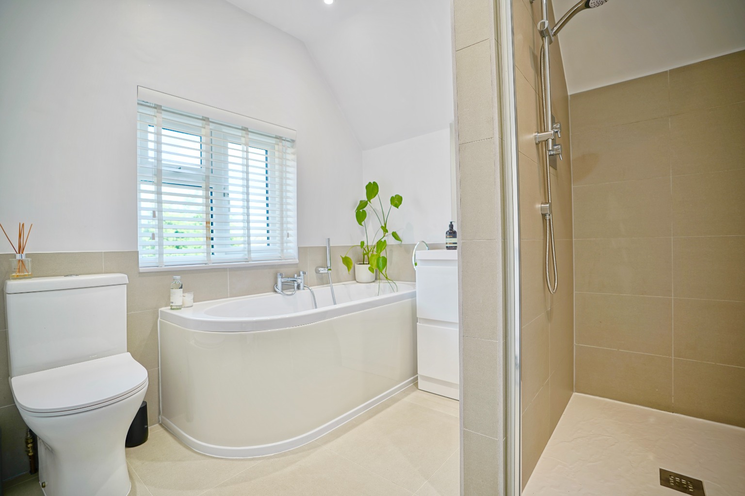 3 bed semi-detached house for sale in Chapmans, Huntingdon 14