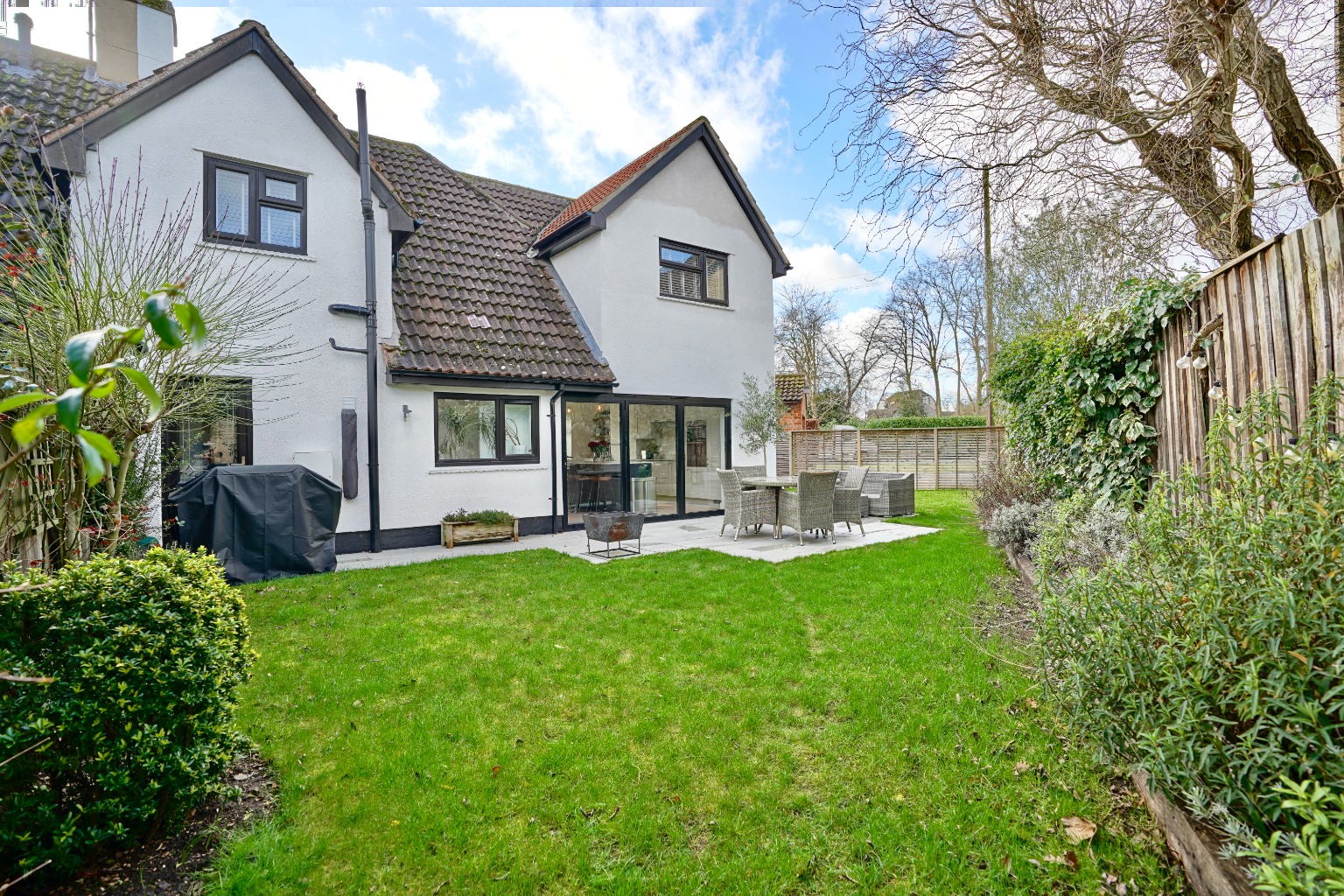 3 bed semi-detached house for sale in Chapmans, Huntingdon  - Property Image 3