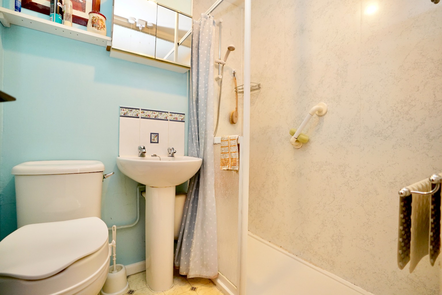 2 bed semi-detached bungalow for sale in Evans Close, Huntingdon  - Property Image 9