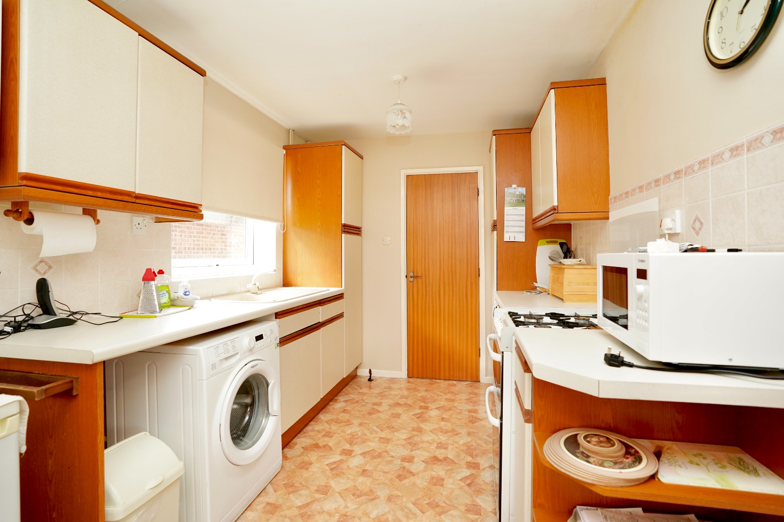 2 bed semi-detached bungalow for sale in Evans Close, Huntingdon 5