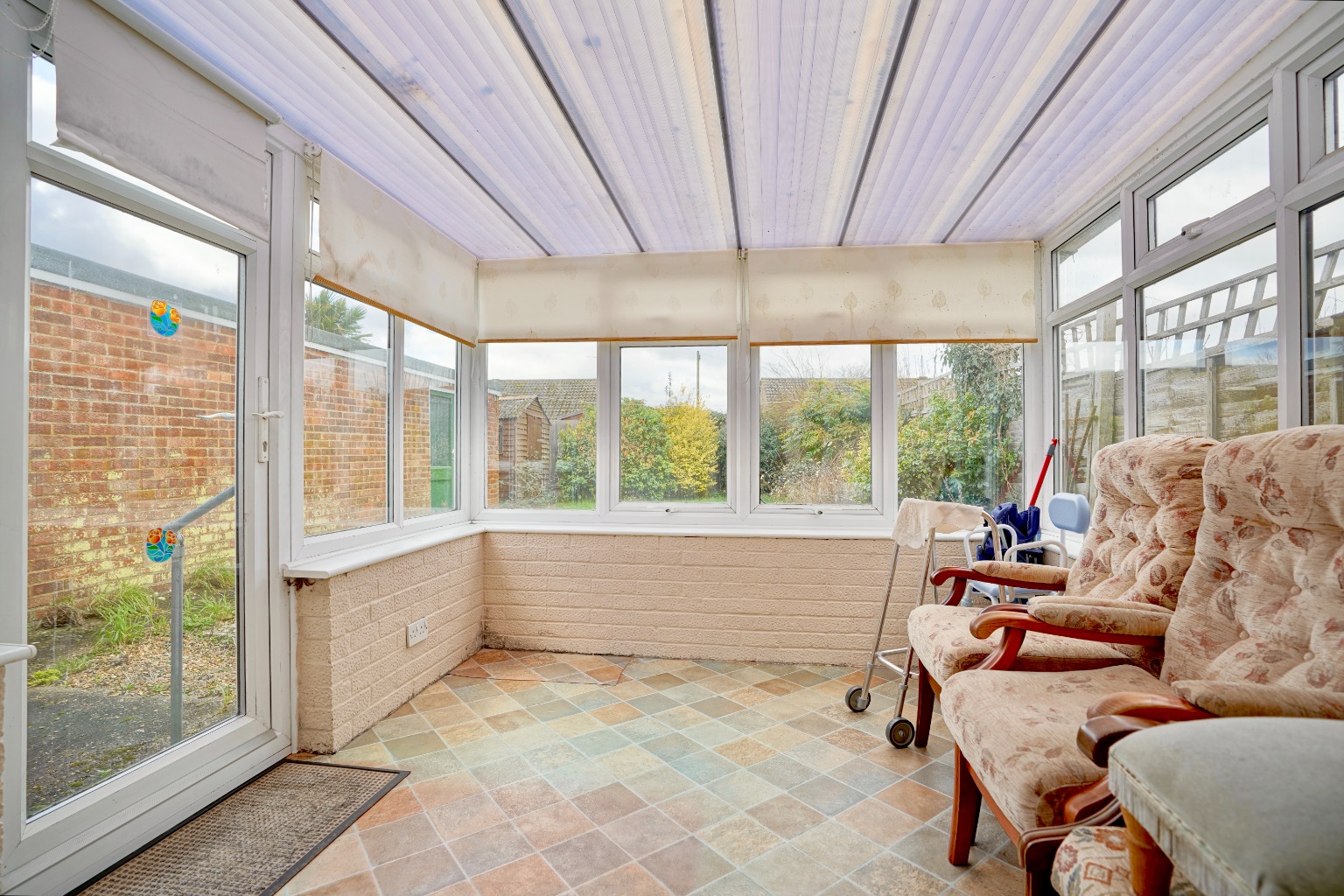 2 bed semi-detached bungalow for sale in Evans Close, Huntingdon  - Property Image 5